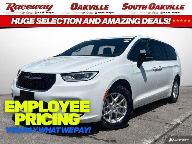 2025 Chrysler Pacifica Select in Cars & Trucks in Mississauga / Peel Region