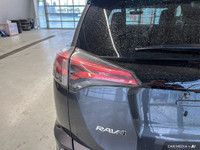 Variable Intermittent Wipers, Valet Function, Trunk/Hatch Auto-Latch, Trip Computer, Transmission: 6... (image 8)