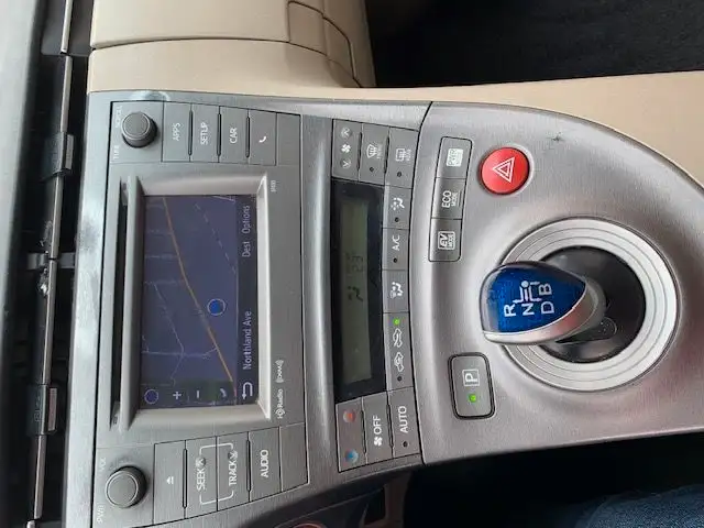 2013 Toyota Prius HYBRID-NAVIGATION-BACK UP CAMERA-CERTIFIED in Cars & Trucks in City of Toronto - Image 13