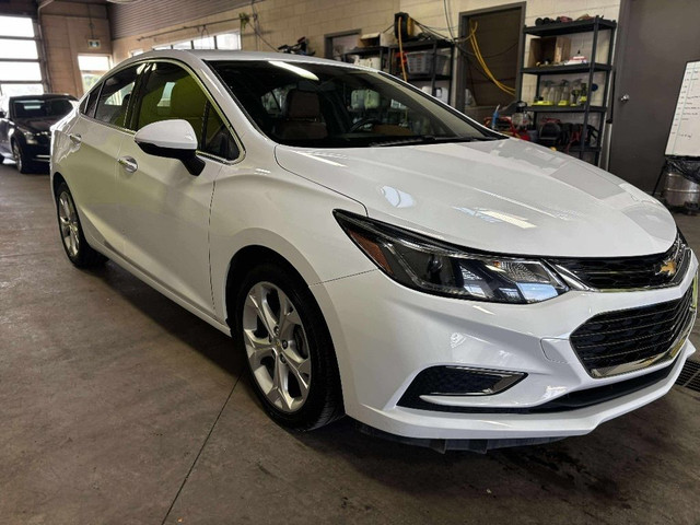 2016 Chevrolet Cruze 4dr Sdn Auto Premier, Cuir, Cam de recul in Cars & Trucks in Laval / North Shore - Image 2
