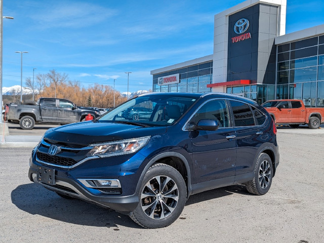 2015 Honda CR-V TOURING - Navigation - Leather Seats in Cars & Trucks in Cranbrook