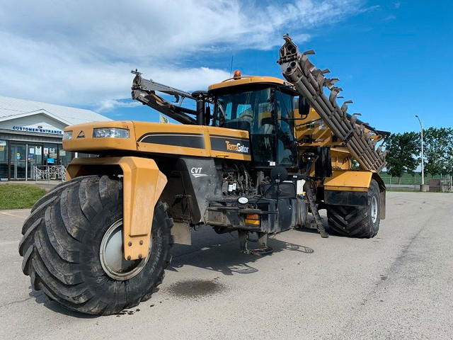 2014 AGCO ROGATOR TG7300 DRY FERTILIZER SPREADER in Farming Equipment in Ottawa