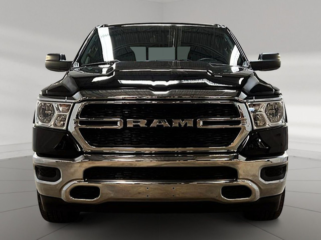 2024 RAM 1500 SXT 5.7 HEMI eTORQUE CREW CAB 4X4 in Cars & Trucks in Laval / North Shore - Image 2