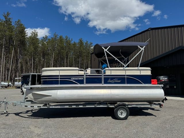 2014 20' SUNCHASER PONTOON ***100HRS*** in Powerboats & Motorboats in Peterborough - Image 2