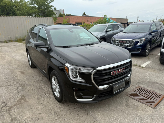 2022 GMC Terrain SLE TRACTION SELECT SYSTEM | FOLD-FLAT SEATS... in Cars & Trucks in London - Image 3