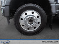Le Ford F-450 Platinum 2023, c'est la puissance ultime et le luxe sans compromis. Parfait pour tract... (image 7)