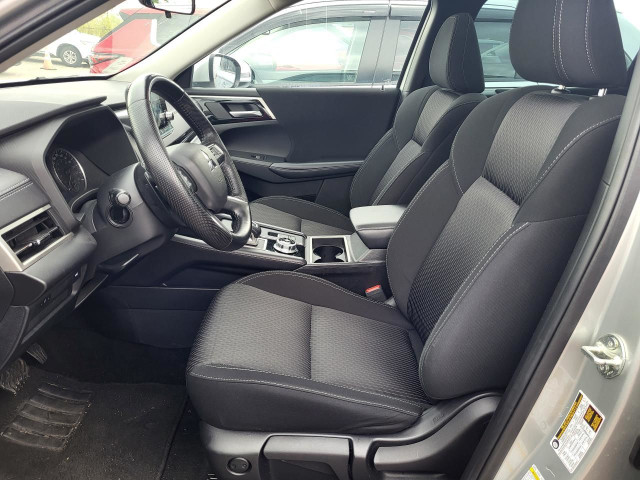 2023 Mitsubishi Outlander SE in Cars & Trucks in Barrie - Image 4