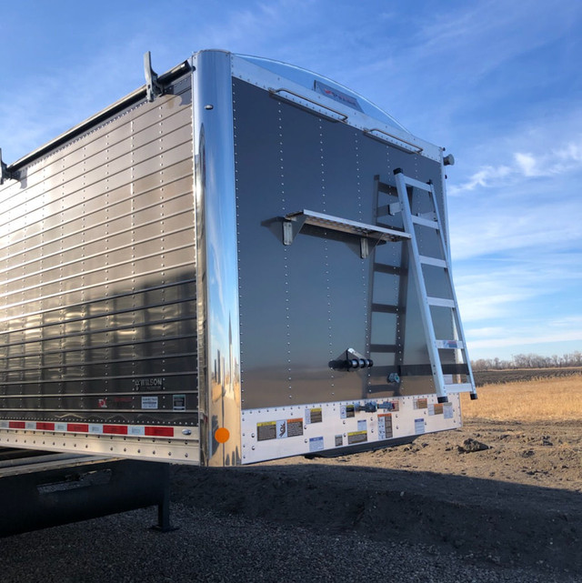 2025 -Wilson grain -grain Wilson tri drive grain trailer in Farming Equipment in Saskatoon - Image 2