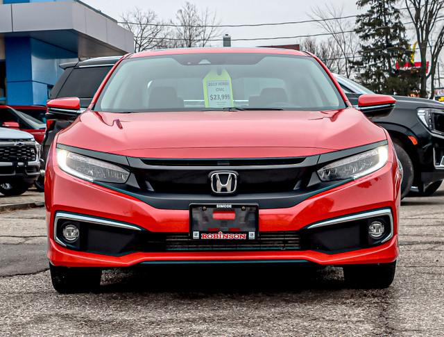  2019 Honda Civic Sedan TOURING New Tires &amp; Brakes in Cars & Trucks in Norfolk County - Image 2