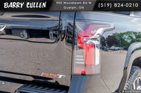 FORMER GM EXEC TRUCK. ACCIDENT FREE. This Silverado EV comes in the highly desired RST max range pac... (image 4)