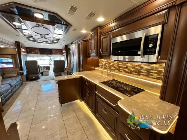 2016 Entegra Coach Anthem 42RBQ 42 Miles All New Tires ! in RVs & Motorhomes in Moncton - Image 70