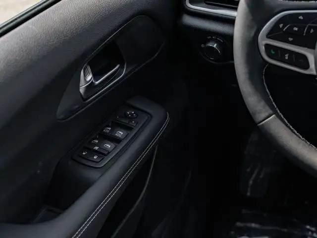 2025 Chrysler Grand Caravan SXT in Cars & Trucks in Barrie - Image 17