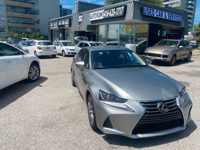 2017 Lexus IS 300 4dr Sdn AWD Fully loaded No Accidents in Cars & Trucks in City of Toronto - Image 2