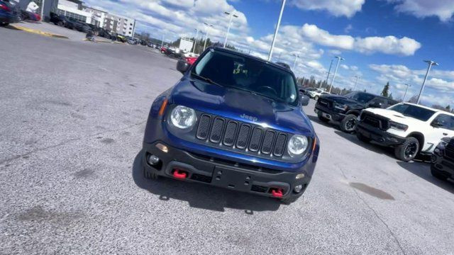2017 Jeep Renegade Trailhawk | 4X4 | Backup Camera | Bluetooth in Cars & Trucks in Prince George - Image 4