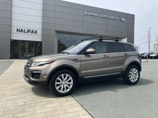 2019 Land Rover Range Rover Evoque SE WINTER TIRES INCLUDED! dans Autos et camions dans Ville d’Halifax - Image 2