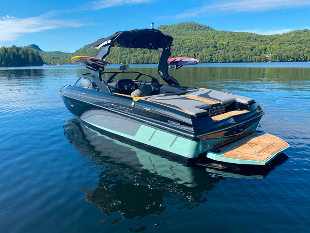  2019 Centurion Ri217 in Powerboats & Motorboats in Granby - Image 2