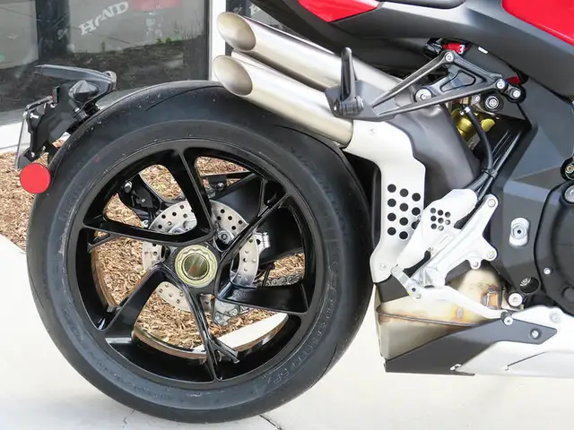 2022 MV Agusta Brutale 1000 RS in Sport Bikes in Cambridge - Image 11