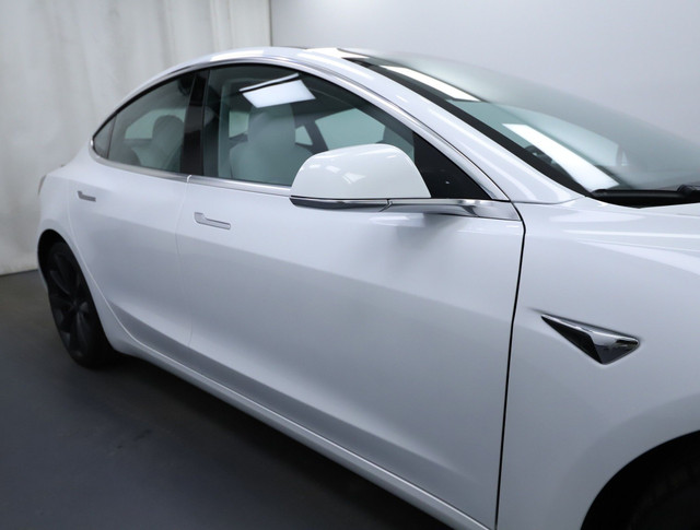 2020 Tesla Model 3 Performance in Cars & Trucks in Lethbridge - Image 2