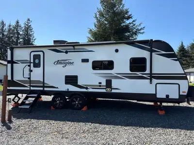 APPLY NOW: https://www.ridecollective.ca/get-pre-approved The 2020 Grand Design Imagine 2600RB is a...