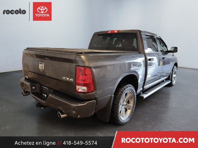 2017 Ram 1500 Express CREW-CAB 5.7L dans Autos et camions  à Saguenay - Image 4