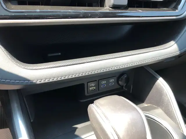 2022 Toyota Highlander XLE AWD in Cars & Trucks in Belleville - Image 29