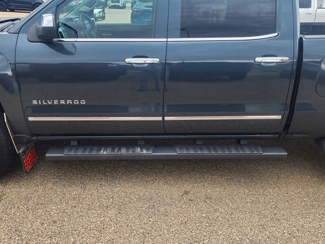 2017 Chevrolet Silverado 1500 LTZ 5'8 FOOT BOX | 6.2L V8 | LTZ P in Cars & Trucks in St. Albert - Image 4
