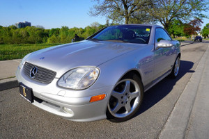 2004 Mercedes-Benz SLK ULTRA LOW KM'S / NO ACCIDENTS /HARDTOP CONVERTIBLE