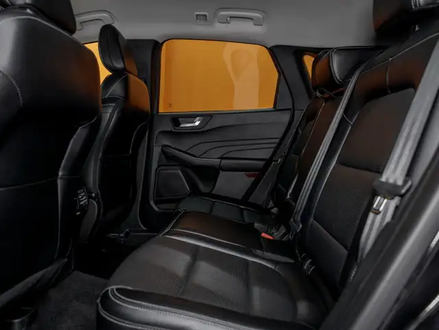 2023 Ford Escape PLATINUM AWD *NAV* SIÈGES / VOLANT CHAUF CARPLA in Cars & Trucks in Laurentides - Image 30