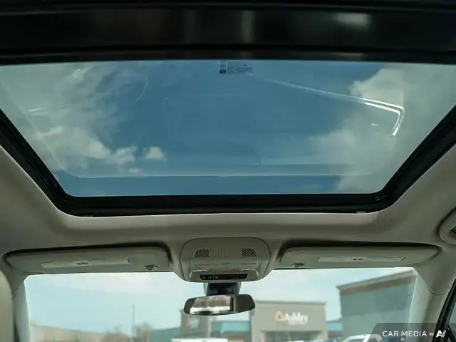 2021 Cadillac XT5 AWD Premium Luxury | Sunroof | Lane Keep in Cars & Trucks in Windsor Region - Image 30