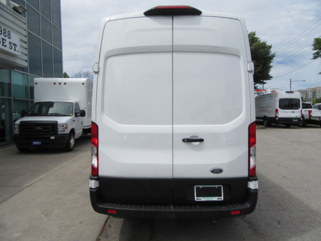  2021 Ford Transit T250 HIGH ROOF 148\" W/BASE EXT CARGO /7 IN S in Cars & Trucks in Markham / York Region - Image 4