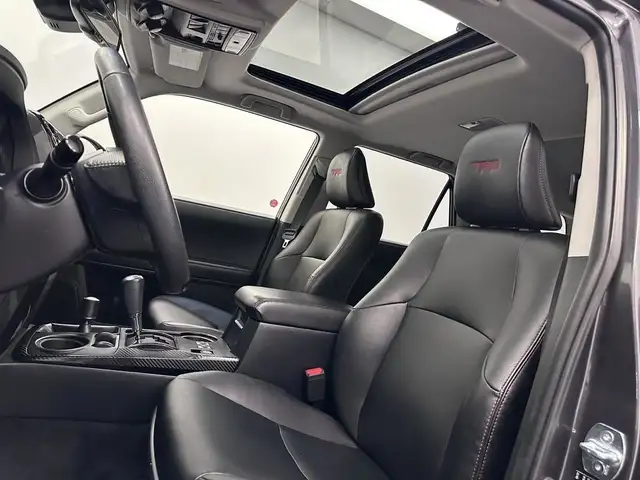 2022 Toyota 4Runner TRD Sport - Leather - Sunroof - Heated Se... dans Autos et camions dans Lethbridge - Image 16