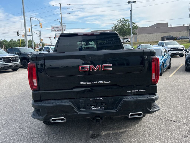 2021 GMC Sierra 1500 4WD Crew Cab 147 Denali in Cars & Trucks in Mississauga / Peel Region - Image 4