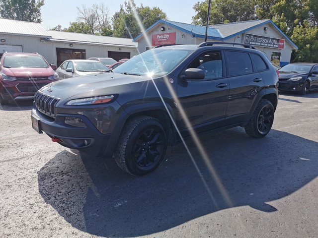 2017 Jeep Cherokee Trailhawk in Cars & Trucks in Belleville