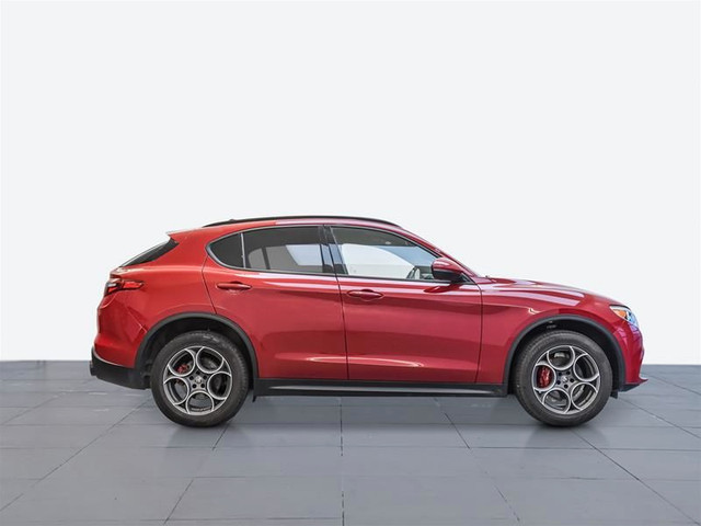 2022 Alfa Romeo Stelvio Sprint AWD in Cars & Trucks in Ottawa - Image 2