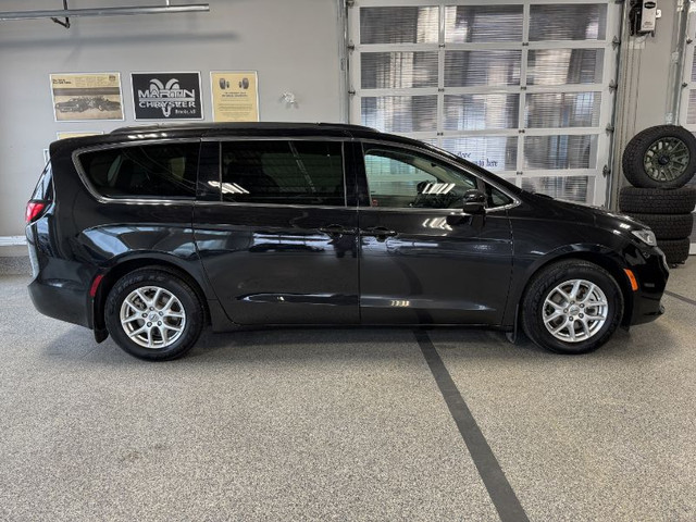 2022 CHRYSLER Pacifica Touring L in Cars & Trucks in Medicine Hat