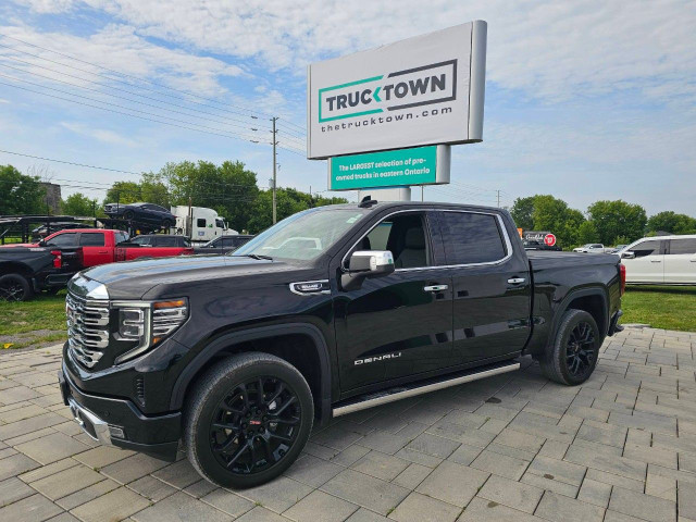2023 GMC Sierra 1500 in Cars & Trucks in Ottawa