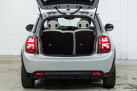 Francais: * Premier+ Line * Jantes 17 pouces MINI Electric Power Performance * Toit et rétroviseurs... (image 6)