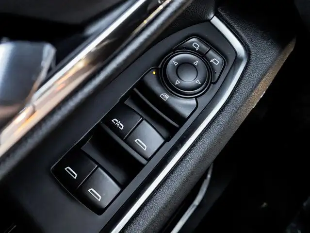 2025 Chevrolet Silverado 1500 LT Trail Boss in Cars & Trucks in Strathcona County - Image 20