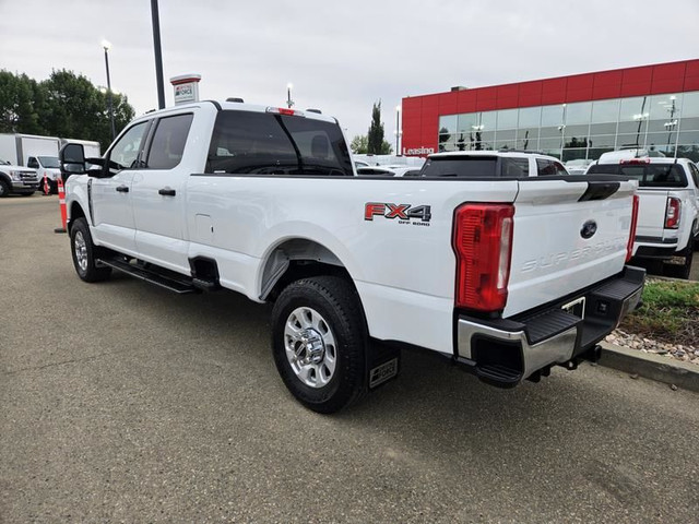 2023 Ford Super Duty F-250 SRW XLT 4WD Crew Cab 8' Box, 7.3L V8  in Cars & Trucks in St. Albert - Image 3