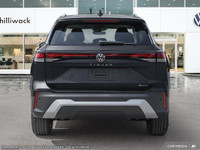 This Volkswagen Tiguan boasts a Intercooled Turbo Regular Unleaded I-4 2.0 L/121 engine powering thi... (image 5)