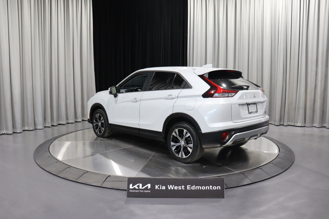 2022 Mitsubishi Eclipse Cross SE 4x4 / Heated Seats/Wheel / P... in Cars & Trucks in Edmonton - Image 4