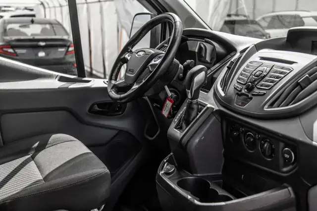 Ford Transit Cargo Van T-250 148" Low Rf - GARANTIE 1 AN 2017 in Cars & Trucks in Laval / North Shore - Image 28