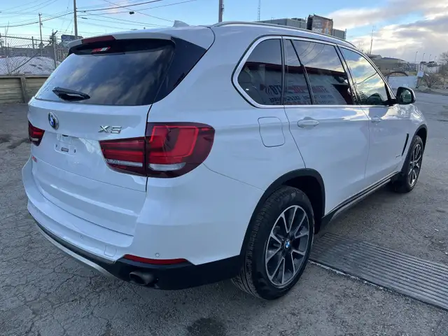 2017 BMW X5 xDrive35i | AWD | LEATHER HEATED SEATS | SUNROOF in Cars & Trucks in Calgary - Image 10