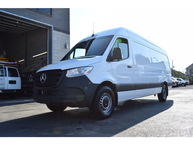  2023 Mercedes-Benz Sprinter Cargo Van ** DIESEL ** 2500 High Ro in Cars & Trucks in Laval / North Shore - Image 3