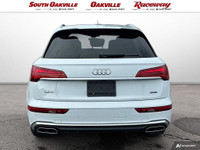 Former Daily Rental Navigation, Nav, GPS, Leather Interior, Previous Daily Rental, Black Leather, 5.... (image 4)
