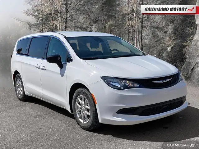 2024 Chrysler Grand Caravan SXT in Cars & Trucks in Hamilton - Image 8