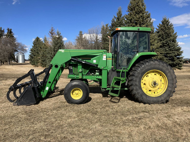 1992 John Deere 2WD Loader Tractor 7800 in Farming Equipment in Regina - Image 3