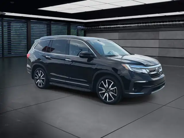 2022 Honda Pilot Touring 8P l Clean CarFax l One Owner l Local V in Cars & Trucks in Calgary - Image 3