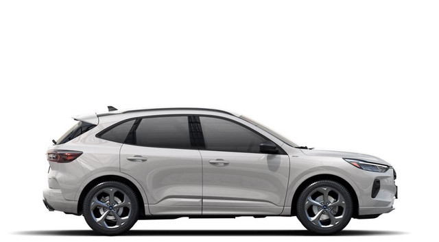  2024 Ford Escape ST-Line 0.99% Financing Available, AWD, Cold W dans Autos et camions  à Nelson - Image 3