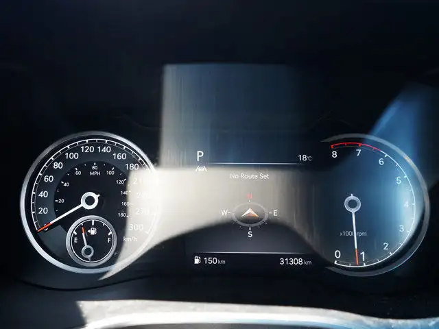 2023 Genesis G70 3.3T Sport | Winter Tires | Tint dans Autos et camions dans Hamilton - Image 13